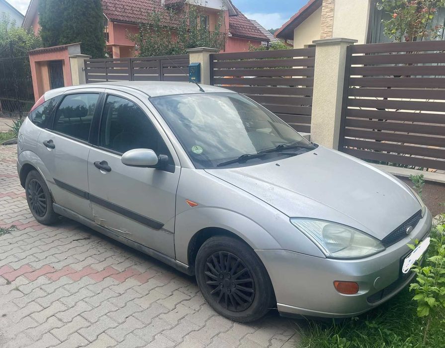 Vand masina pentru programul rabla,Ford Focus 2001 .