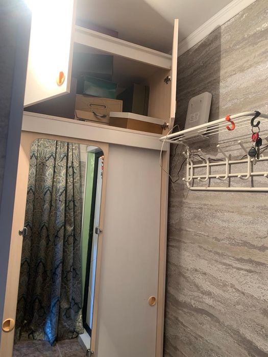 Продаю шкаф б/у цена 10000 тыс.