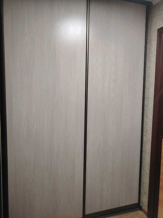 Продам однокомнатную квартиру на 1/9 39кв.ул.На.им.Славского 54