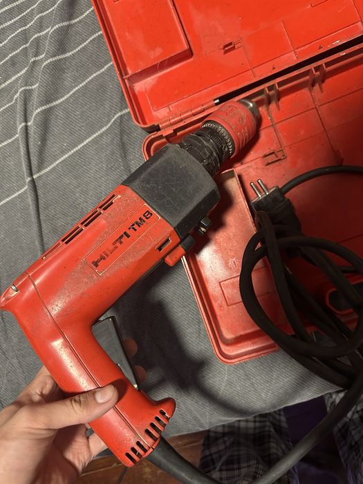 Bormasina hilti