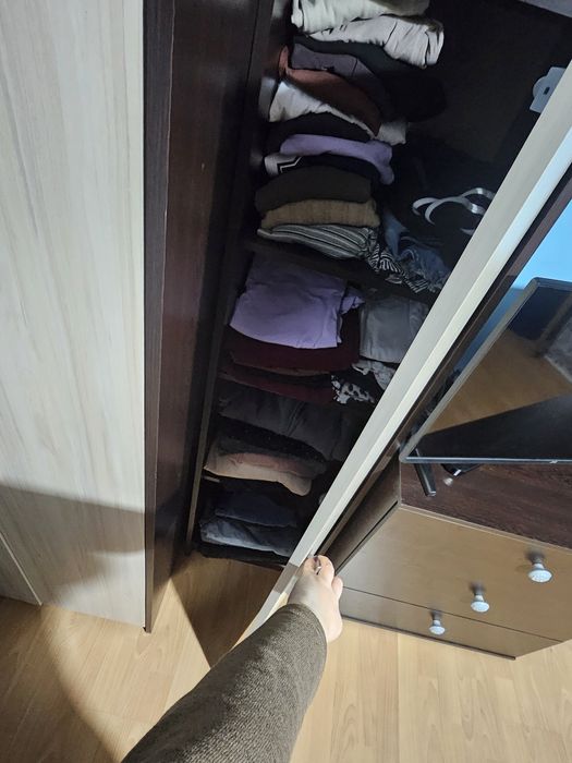 До 30.01!Мебели: легло , гардероб, шкаф, бюро, стол, библиотека, трапе