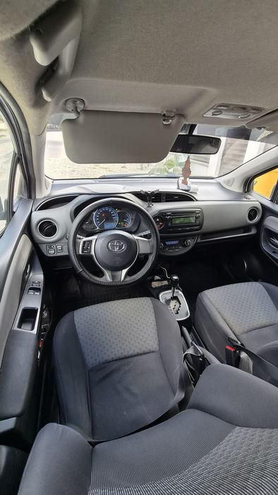 Toyota Yaris Hibrid Automată