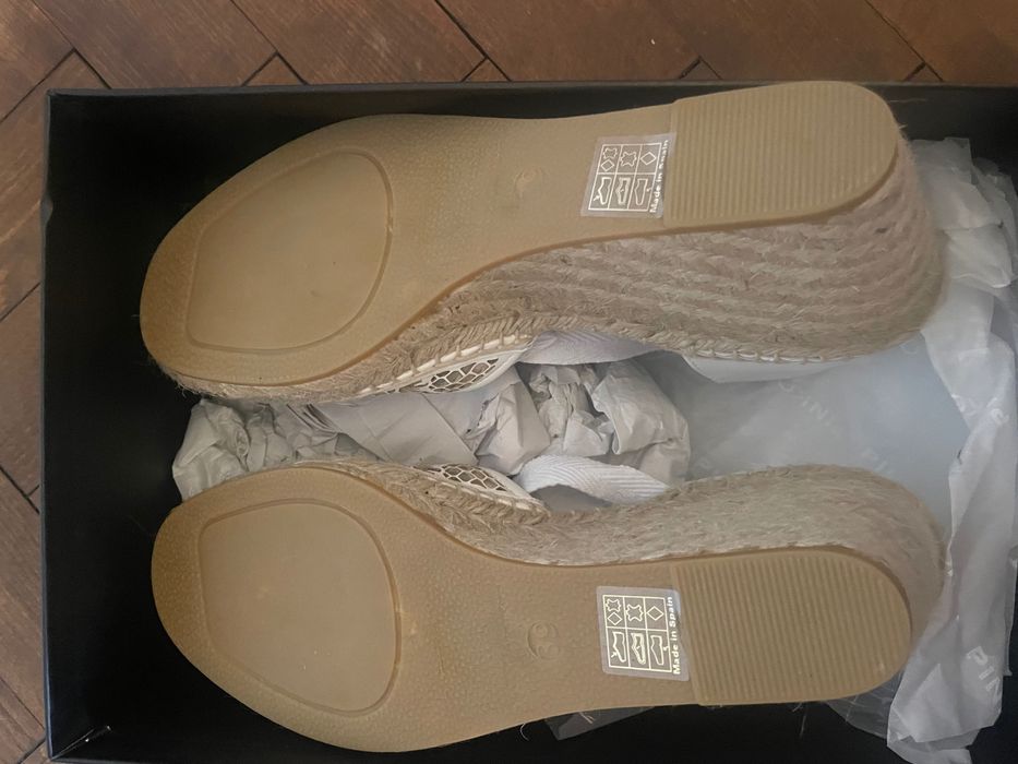 Сандали на платформа Pinko с връзки