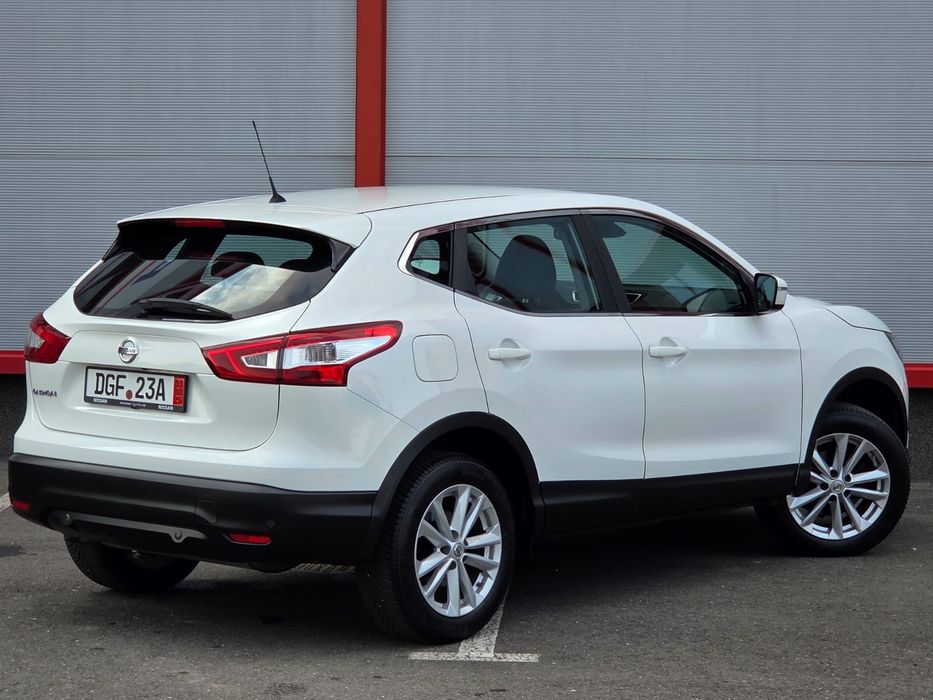 Nissan Qashqai/ 1.6 Diesel/ 131 Cp / Euro 6/ Cameră / Line Assist / Manuală 6+1 / Alb / 2017