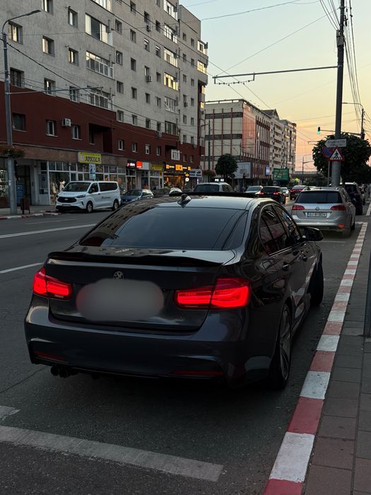 BMW Seria 3 F30 320D pachet M Sport interior/exterior