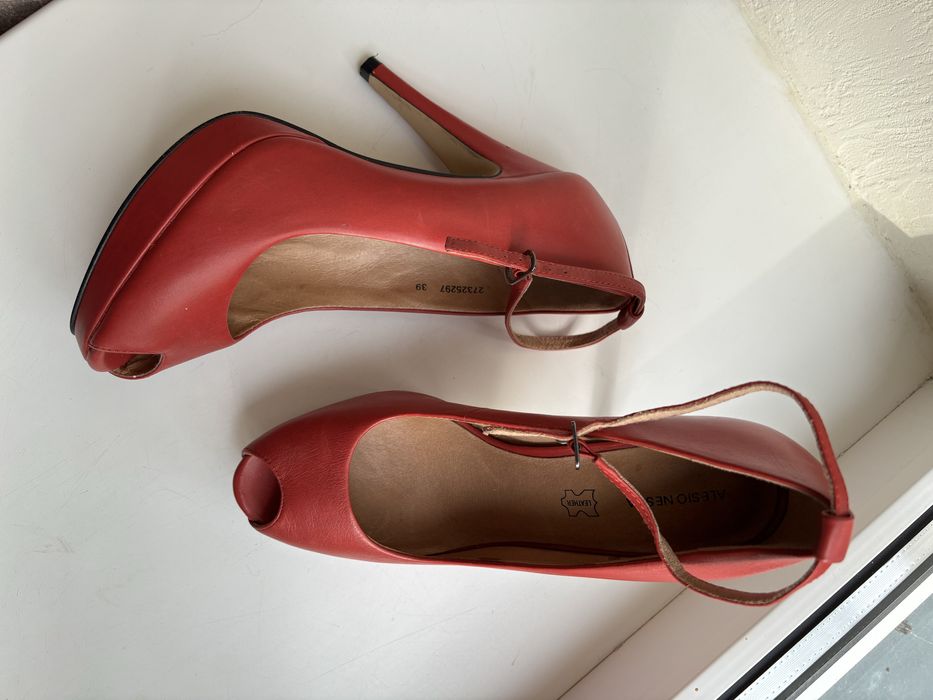 Туфли из натуральной кожи