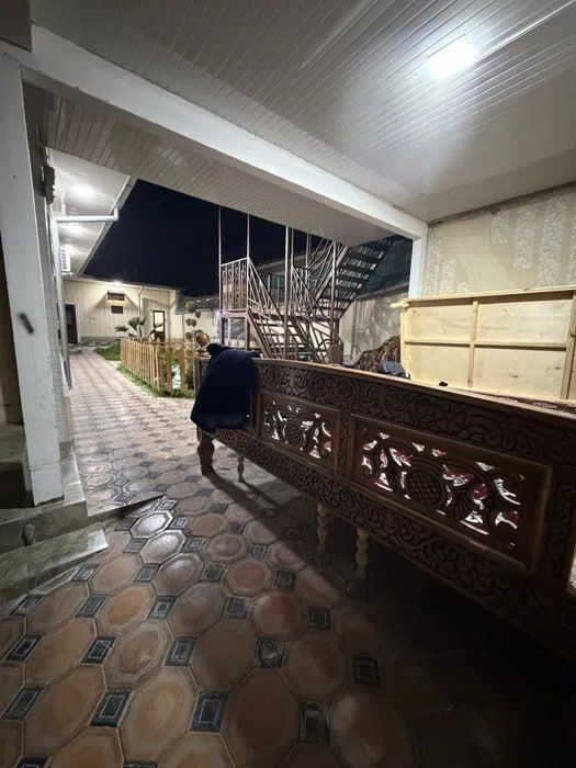 Юнусабад. 11. Мега.