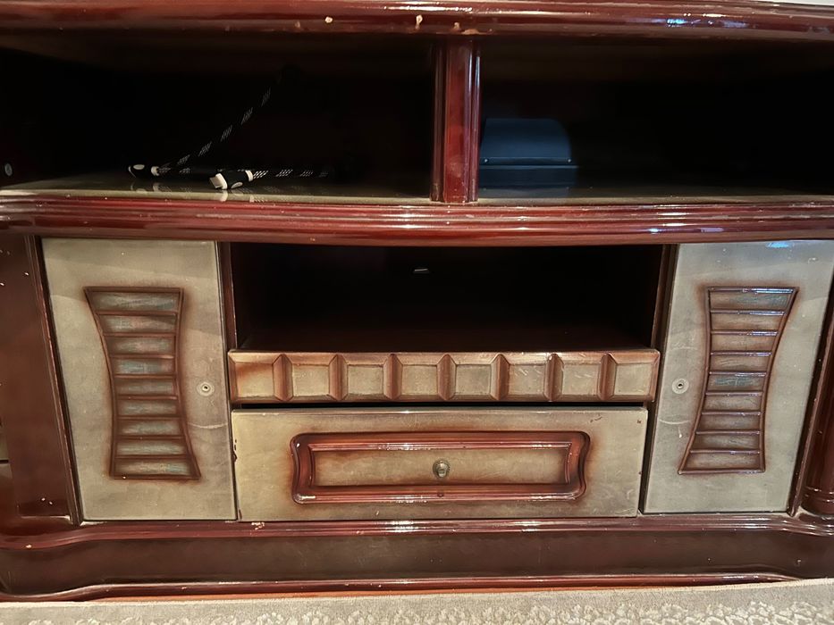 Тумба под телевизор