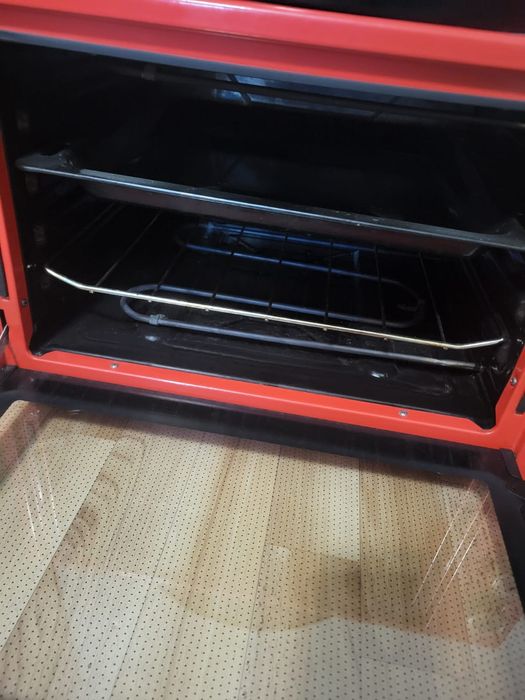 Духовая печь отличном  состоянии