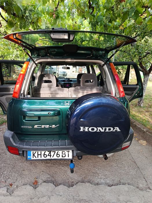 Продавам Honda CR-V