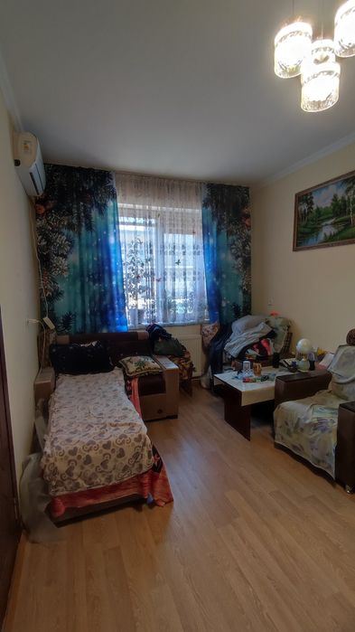 Срочно! Квартира 1в2-комнатная метро Сергели