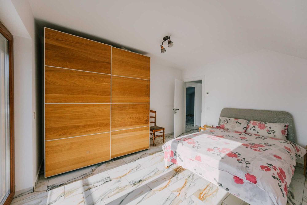 Casa cocheta cu priveliste simpatica