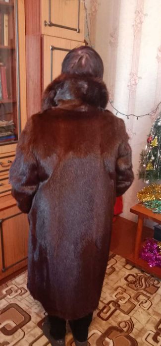 Шуба нутриевая б/у