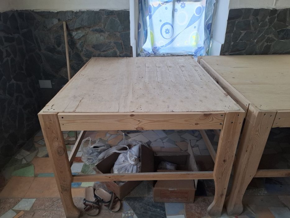 Продам деревянные столы