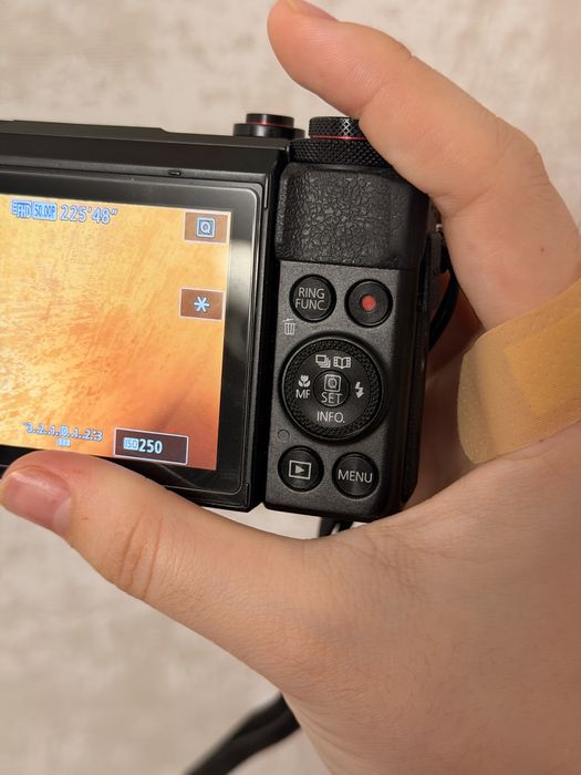Canon g7x mark 2