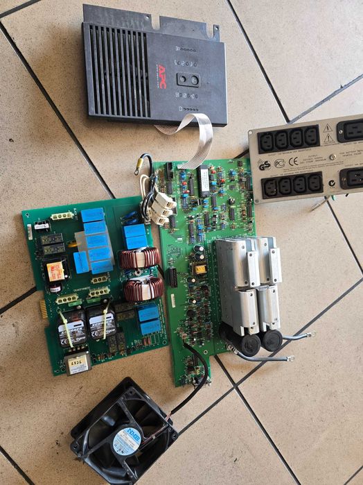 Smart UPS APC 5000 pentru piese