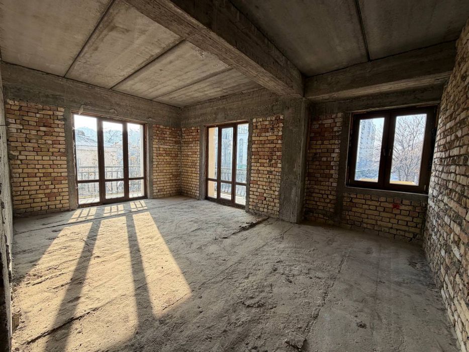 Новостройка ЖК Sayram 2-3 комнатная 2 этаж, 86м2.Коробка.Есть Кадастр