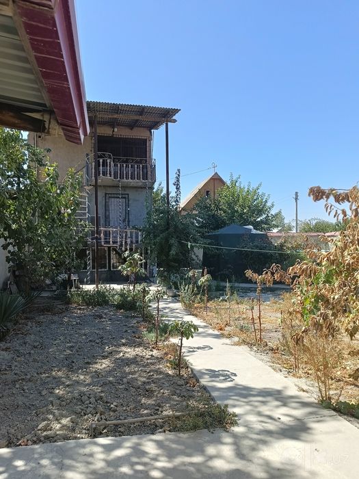 Dacha sotiladi  plem savhozdan utganda hama sharoeiti bor