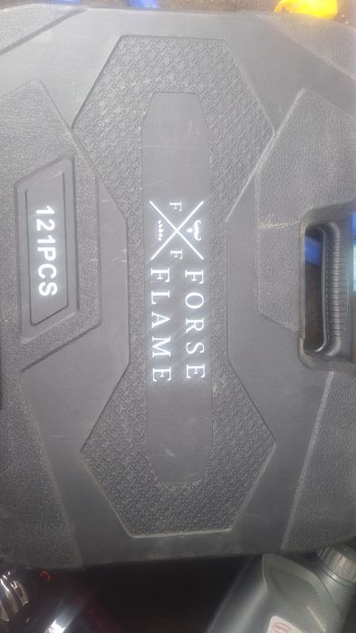 Продам набор ключей новые