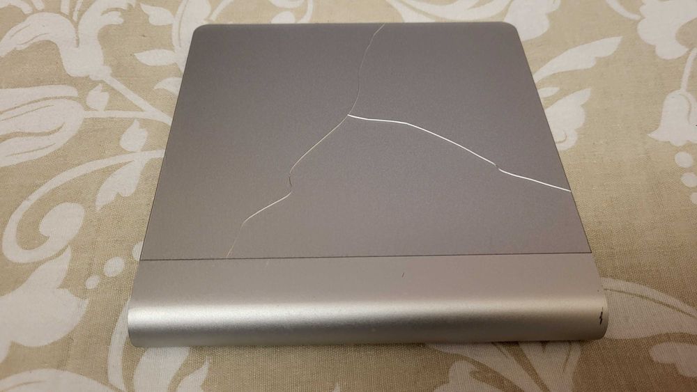 Trackpad Wireless Apple Magic MultiTouch Model A1339 fisurat fuctional