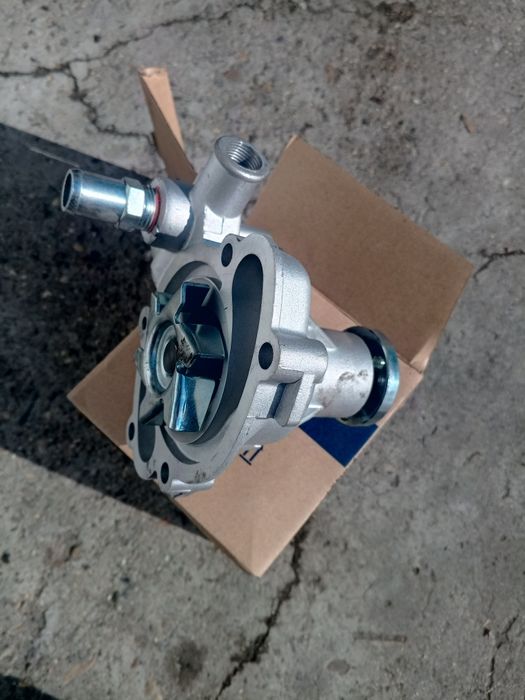 Раздатка ,помпа,тормозной вакум  УАЗ Патриот