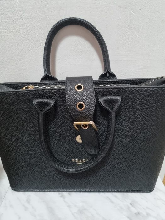 Genți dama in stare foarte bună,una noua