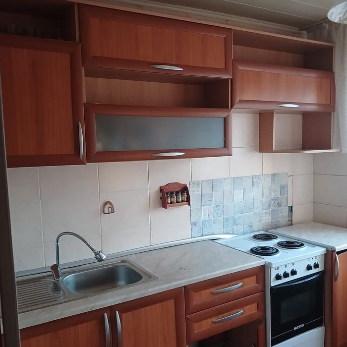 Продам кухонный гарнитур Б/у