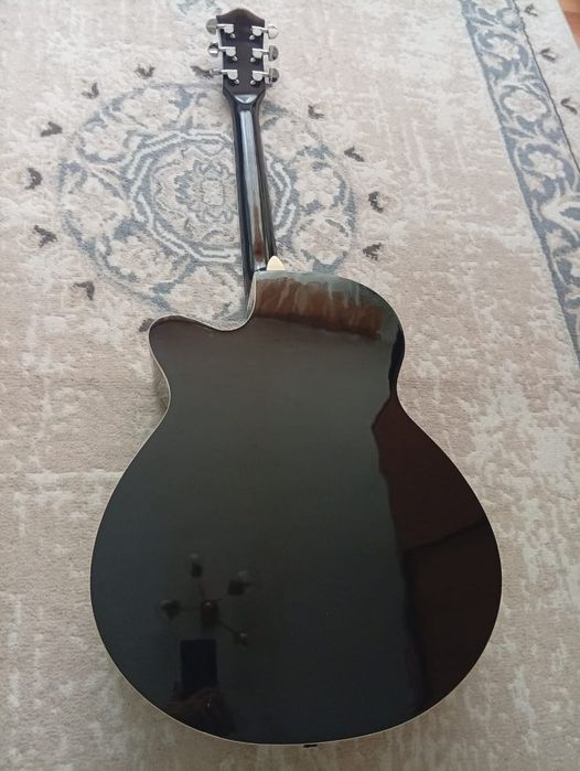 Гитара новый  55000