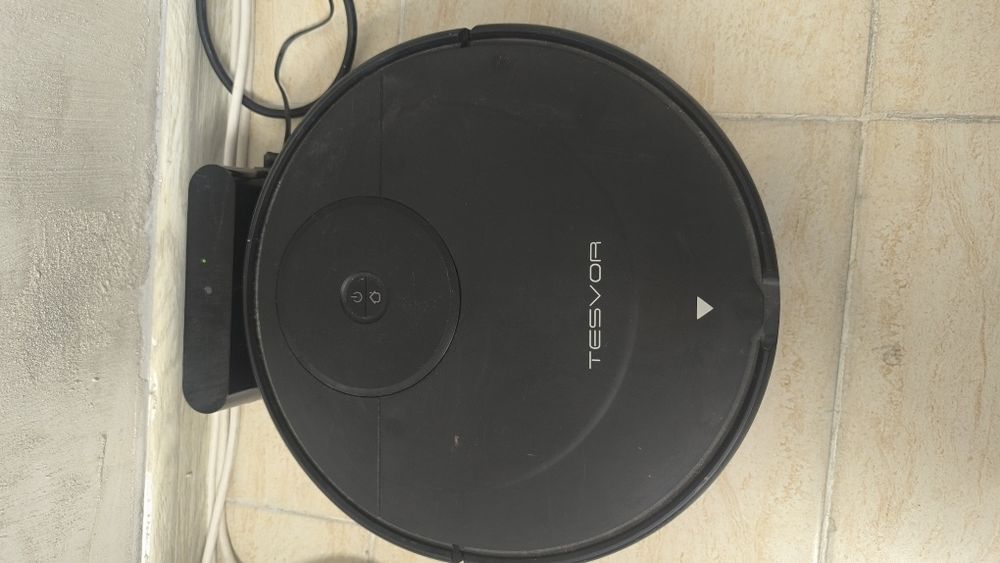 Робот-пылесос tesvor A1