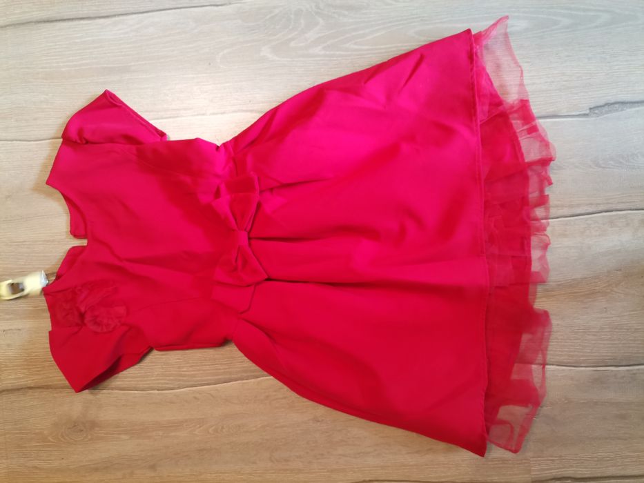 Две прекрасни рокли за момичета