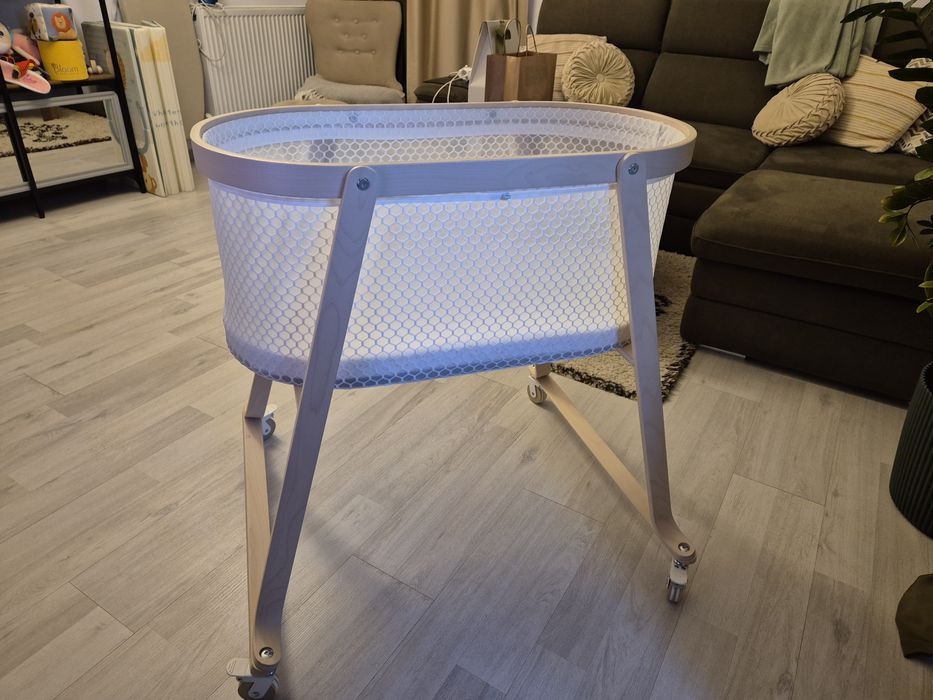 Cos bebeluș+ saltea+ 2 cearsafuri