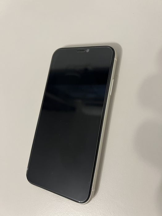 Vând Iphone 11  /64gb