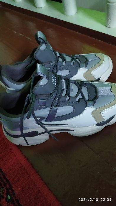 Sportivniy qrossovka eco koja sifati zor suv otmaydi mursqoy krosovka