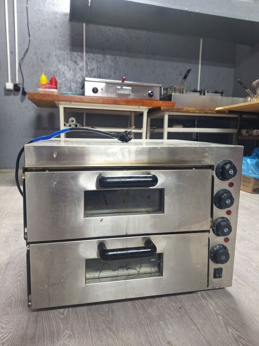 Пицца пеш. Пицца печь