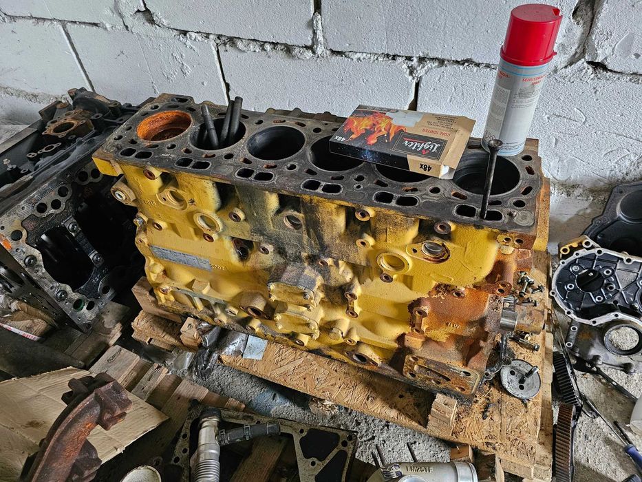 Dezmembrez motor Cat C7.1