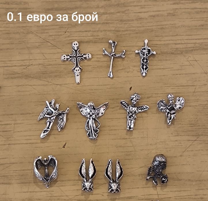 Готик маникюр и мъниста