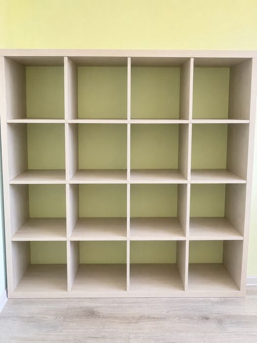 Продается стеллаж фтирмы Ikea Kallax