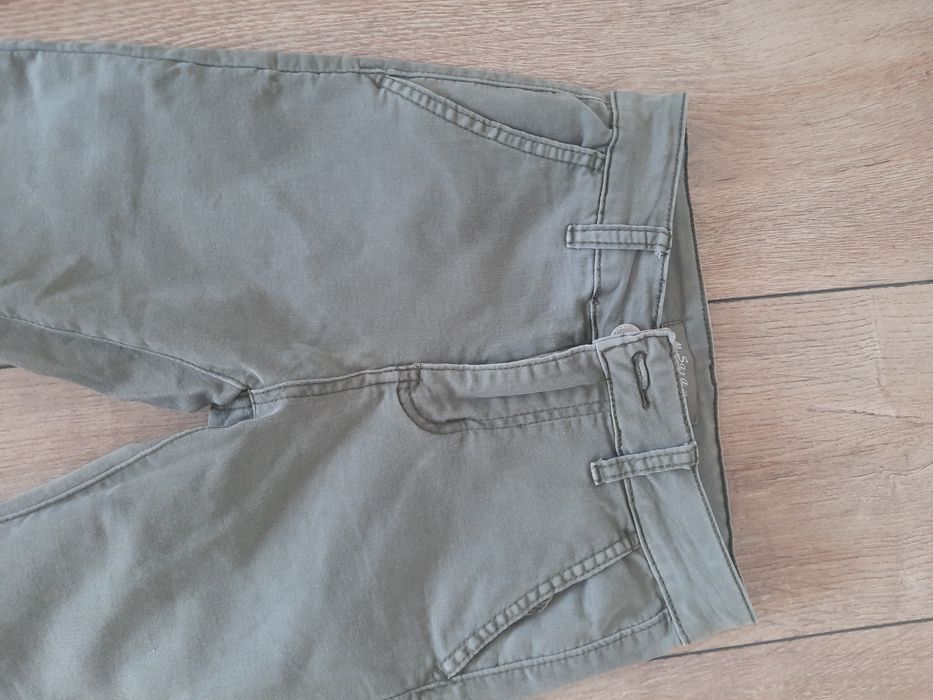 Модерни дънки за момиче