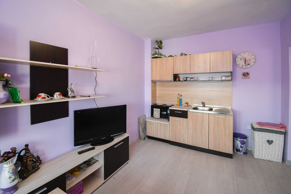 Двустаен имот в Банишора