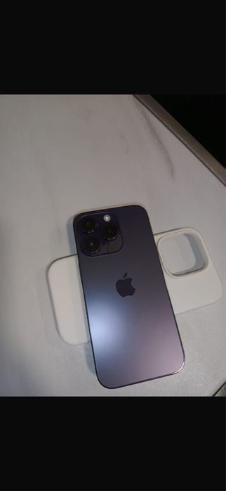 Продам Айфон 14 про