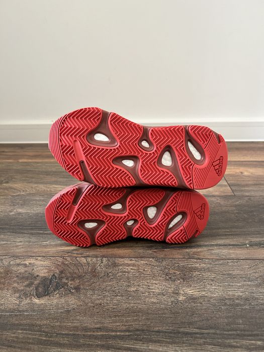 Adidas Yeezy 700 Boost HI-RES RED  37 1/3