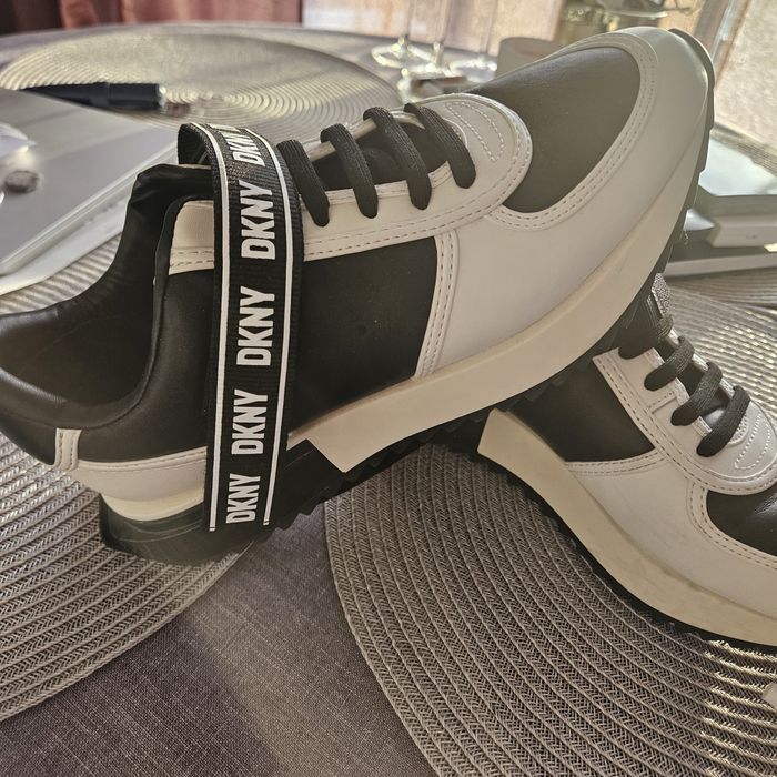 Спортни обувки Дона Карън