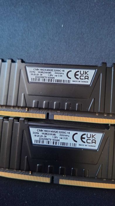 Corsair Vengeance LPX DDR4 3200 MHz CL16, model CMK16GX4M2E3200C16 16 GB ( 2X8)