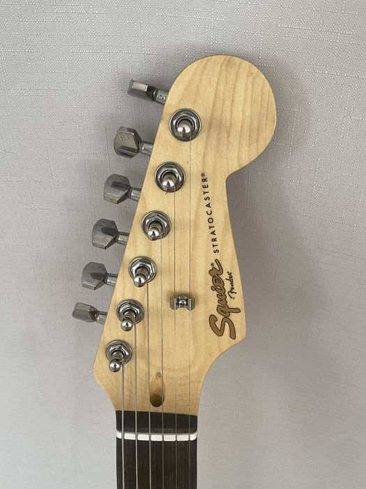 Продам Fender Электрогитару