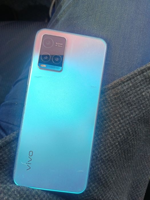 Продам смартфон виво Y33