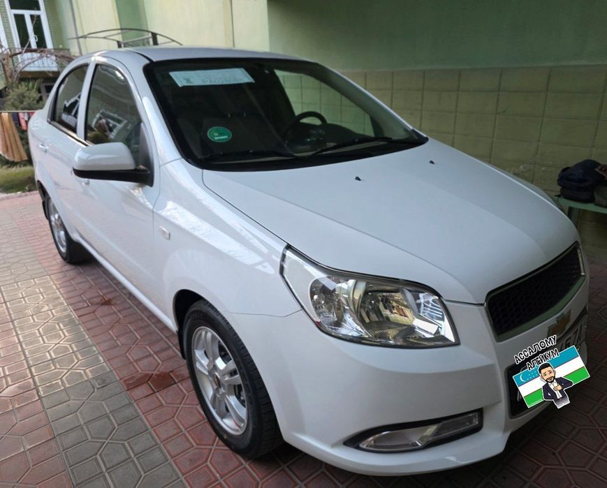 Бежевий салон 112 минг юрган тоза идеал холатда