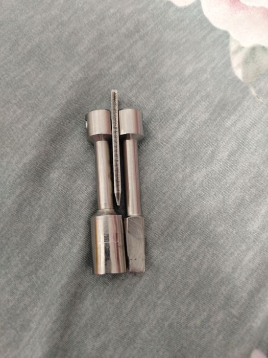 Продам ключи дверные от вагонов и Т. Д