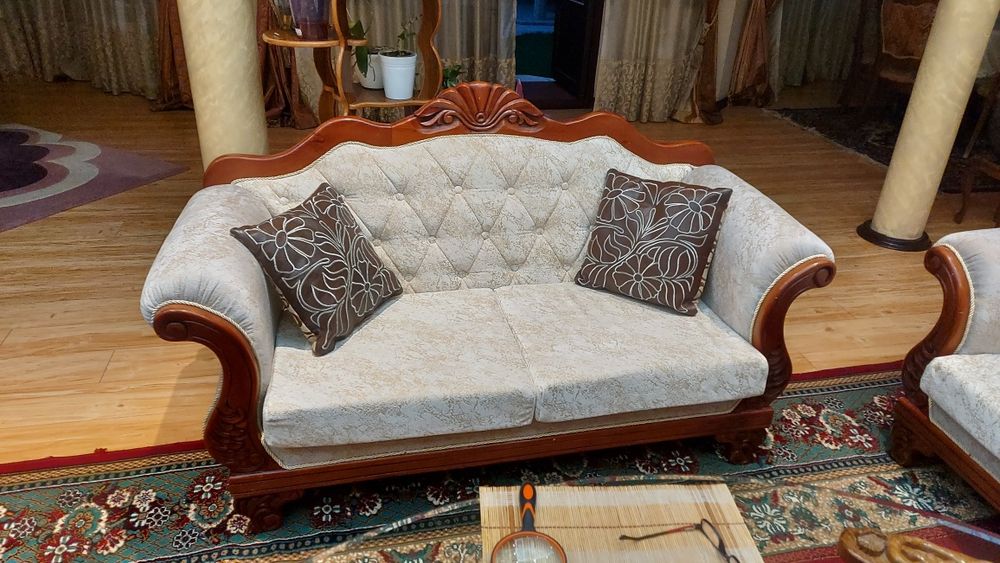 Реставрация и обивка мебели