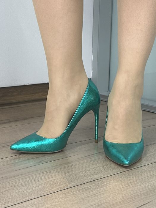 Туфли празднечные 35 размер