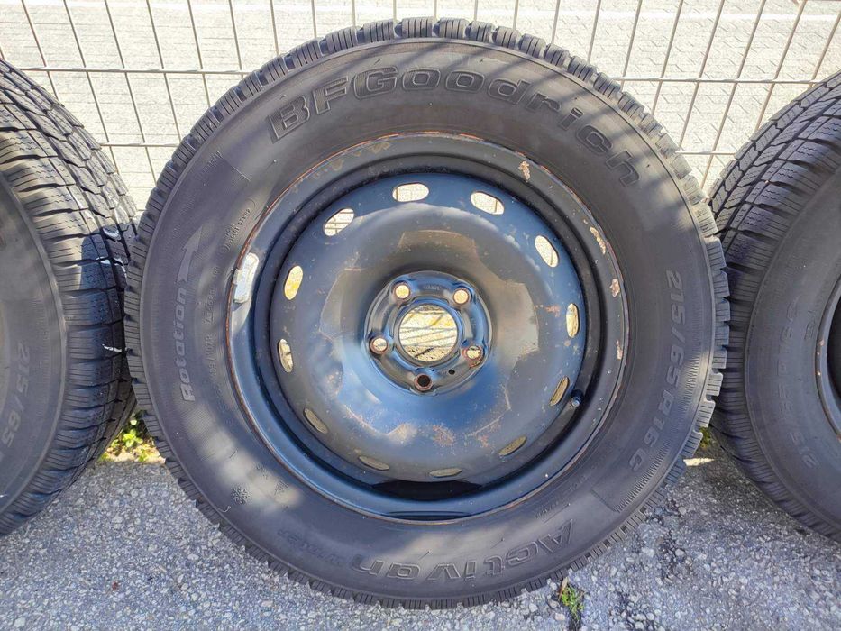306 - 4бр. Стоманени джанти 16" 5x114,3 с гуми 215/65/16 Renault